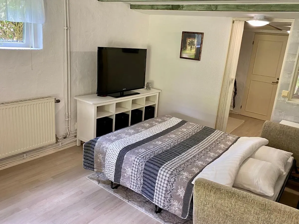 Lower Floor Of 50 Sqm In Nice Villa With Parking Stockholm Apartment